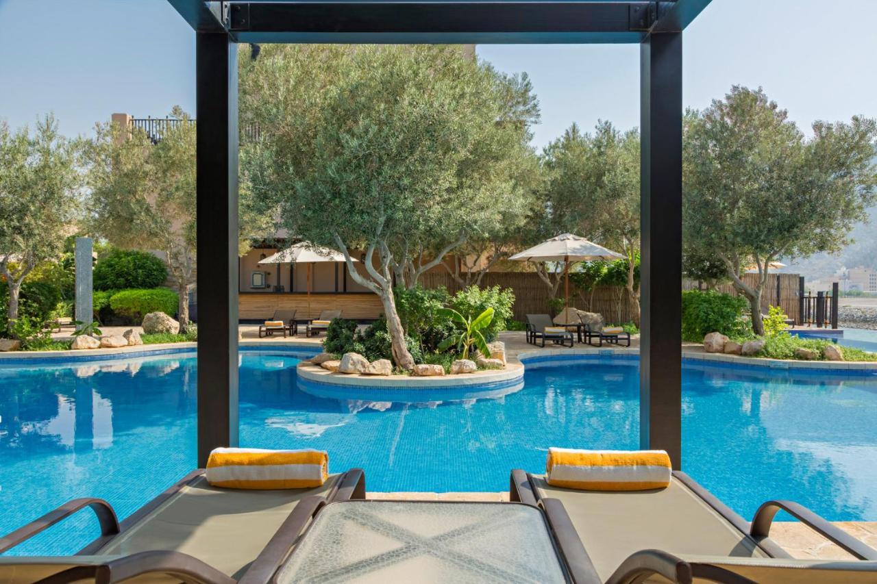 Atana Musandam 4*
